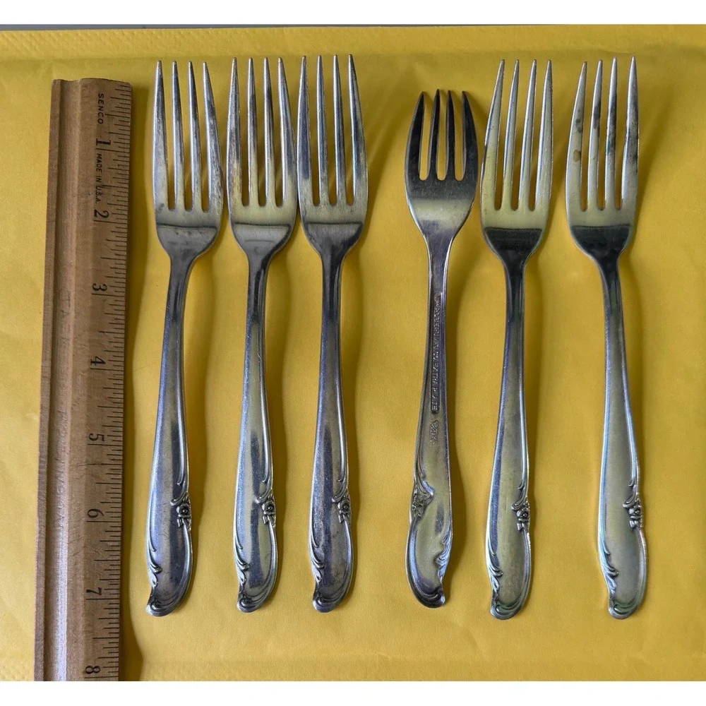 Wm Rogers Mfg Co Forks 6pc Silverplate April Pattern Floral Vintage Good‎ Scroll